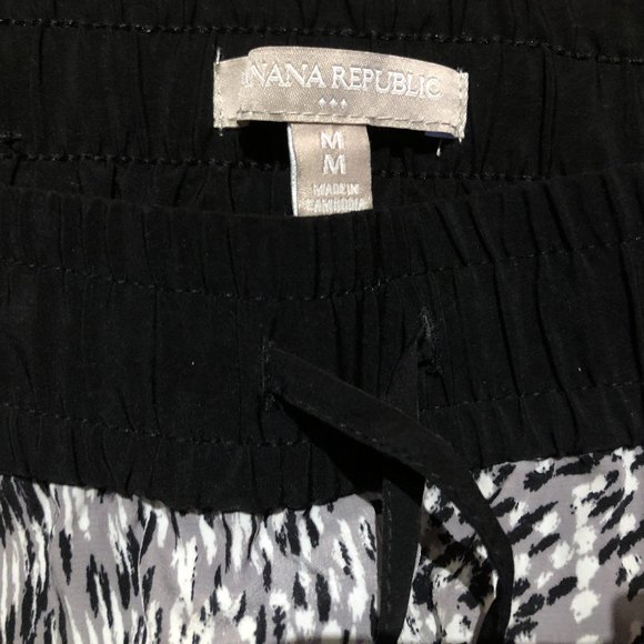 Banana Republic Patterned Drawstring Ankle Pants (SOLID BLACK BACK) - Picture 6 of 12